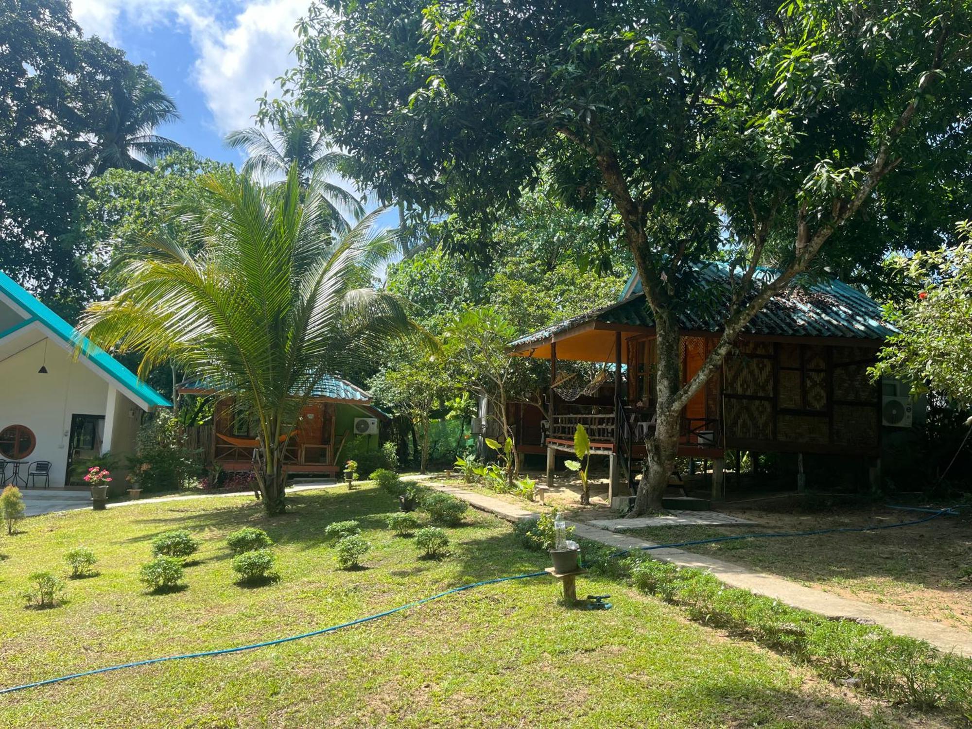 Koh Mook Garden Beach Resort Bagian luar foto